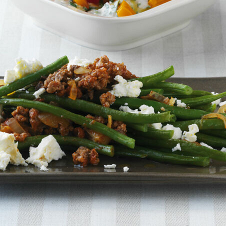 Hackfleisch-Bohnen-Pfanne mit Feta Hackfleisch-Bohnen-Pfanne mit Feta
