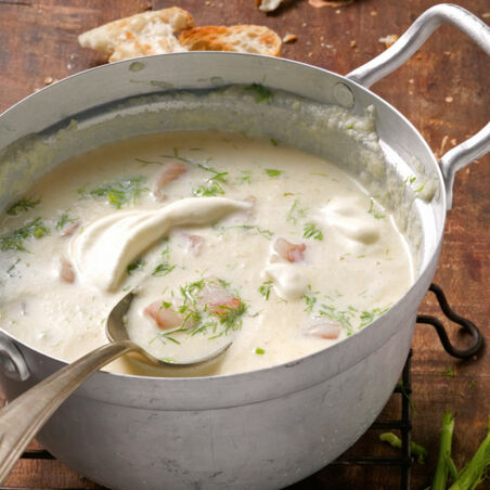 Fischcremesuppe mit Pernodsahne Fischcremesuppe mit Pernodsahne