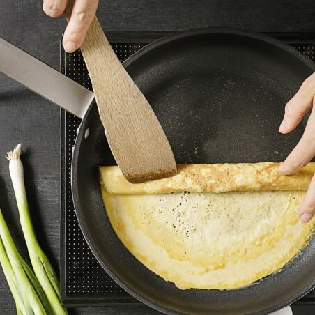 Japanische Omeletterollen mit Gemüse Japanische Omeletterollen mit Gemüse