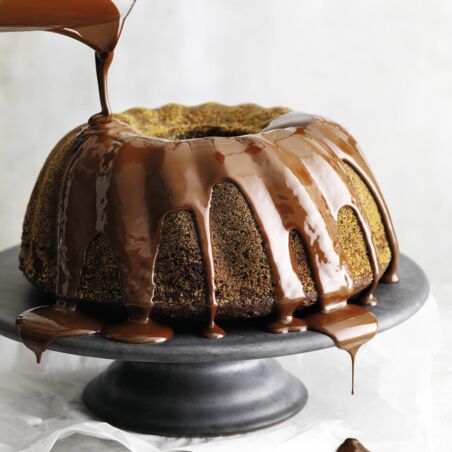 Schneller Eierlikör-Gugelhupf Schneller Eierlikör-Gugelhupf