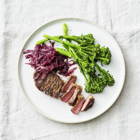 Rumpsteak-Brokkoli-Schalotten Rumpsteak-Brokkoli-Schalotten