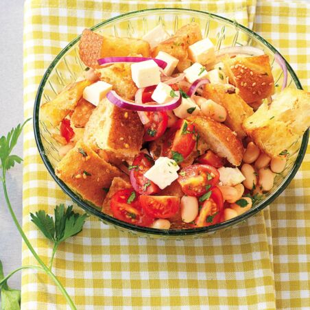 Brotsalat mit Bohnen Brotsalat mit Bohnen