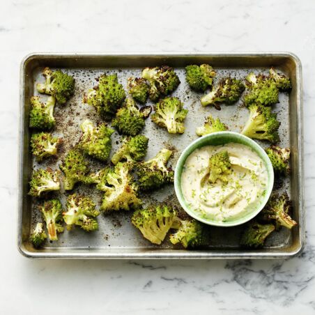 Röst-Romanesco mit Erdnuss-Dip Röst-Romanesco mit Erdnuss-Dip