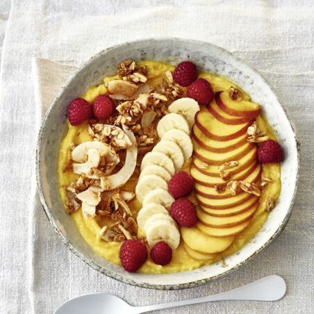Süsse Smoothie-Bowl mit
Hafer-Kokos-Crunch Süsse Smoothie-Bowl mit
Hafer-Kokos-Crunch