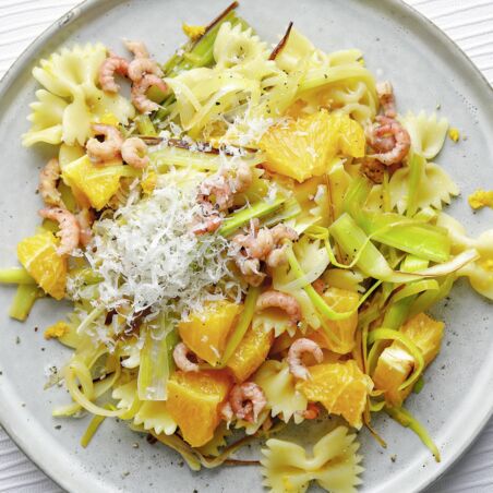 Pasta mit Lauch,
Orangen und Krabben Pasta mit Lauch,
Orangen und Krabben
