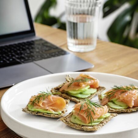 Saaten-Kerne-Cracker
mit Lachs Saaten-Kerne-Cracker
mit Lachs