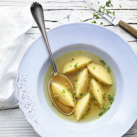 Grießnockerlsuppe Grießnockerlsuppe