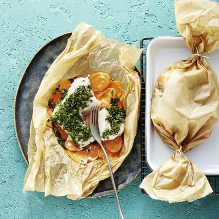 Rotbarsch mit Ingwermöhren im Päckchen Rotbarsch mit Ingwermöhren im Päckchen