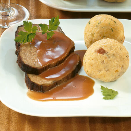 Sauerbraten mit Semmelknödeln Sauerbraten mit Semmelknödeln