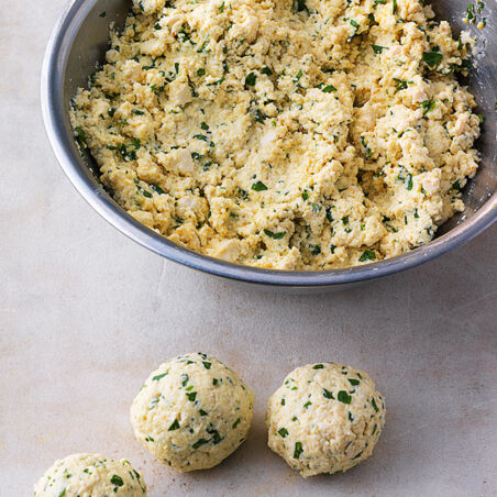 Tofuklößchen in Kapernsauce Tofuklößchen in Kapernsauce