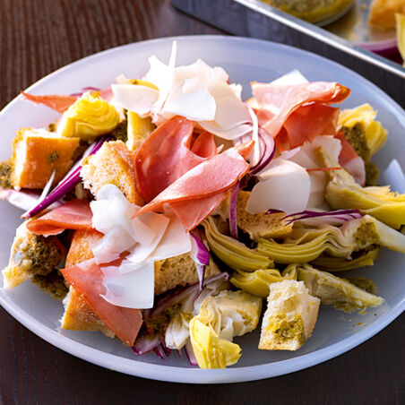 Sommerlicher Brotsalat Sommerlicher Brotsalat