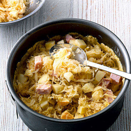 Krautquiche mit Apfel und Munsterkäse Krautquiche mit Apfel und Munsterkäse