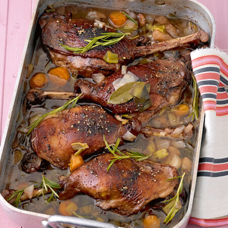 Geschmorte Gänsekeulen Geschmorte Gänsekeulen