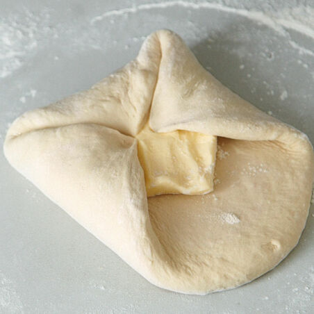 Gefüllte Brotstrudelstreifen Gefüllte Brotstrudelstreifen