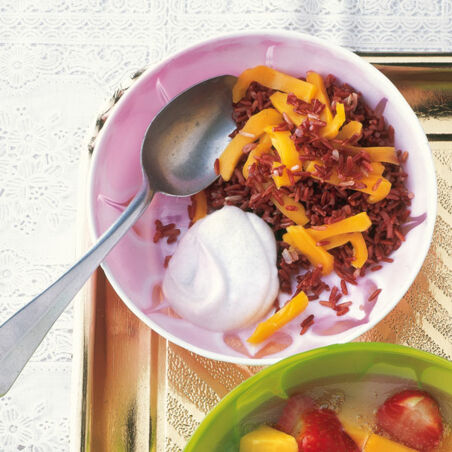 Lila Reis mit Jackfruit Lila Reis mit Jackfruit