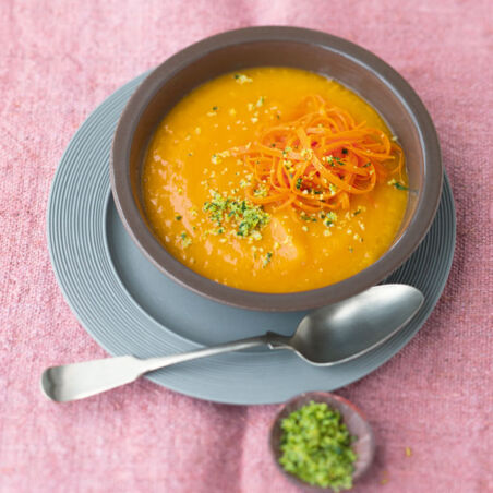 Möhrensuppe mit Gemüse Möhrensuppe mit Gemüse