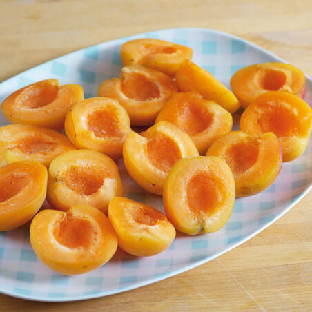 Aprikoseneis mit Mandelkrokant Aprikoseneis mit Mandelkrokant