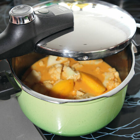 Scharfe Kokos-Blumenkohl-Suppe Scharfe Kokos-Blumenkohl-Suppe