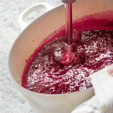 Rote Grütze mit Sauerkirschen Rote Grütze mit Sauerkirschen