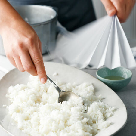 Temaki-Sushi mit »Kaviar« und Wasabi-Tofu Temaki-Sushi mit »Kaviar« und Wasabi-Tofu