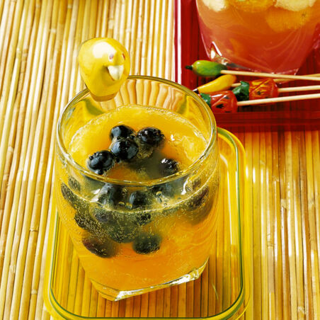 Orangen-Heidelbeer-Bowle Orangen-Heidelbeer-Bowle