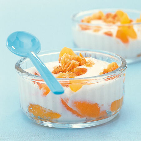 Aprikosen mit Mandel-Honig-Joghurt Aprikosen mit Mandel-Honig-Joghurt
