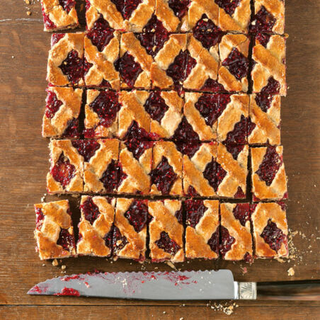 Linzer Schnitten mit Himbeerkonfitüre Linzer Schnitten mit Himbeerkonfitüre