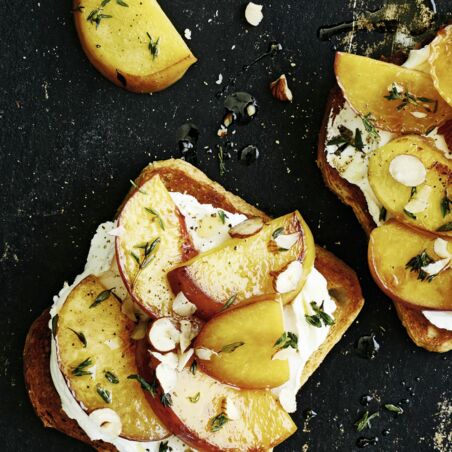 ThymianPfirsichaufZiegenkäse ThymianPfirsichaufZiegenkäse