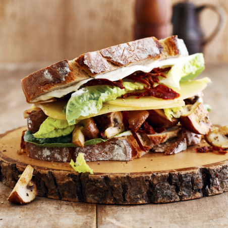 Sandwich mit Appenzeller und Champignons Sandwich mit Appenzeller und Champignons