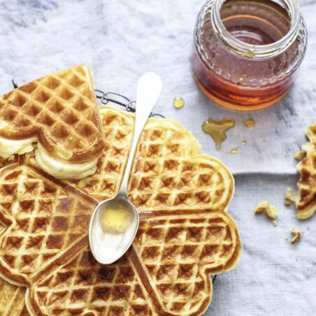 Frühstücks-Waffeln frisch gebacken Frühstücks-Waffeln frisch gebacken