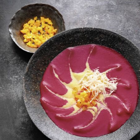 Rote-Bete-Suppe mit Meerrettich Rote-Bete-Suppe mit Meerrettich
