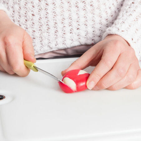 Marienkäfer aus Babybel Step 3 Marienkäfer aus Babybel Step 3