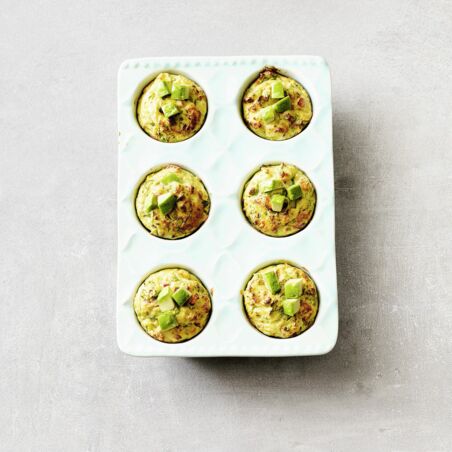 Eiermuffins mit Avocado Eiermuffins mit Avocado