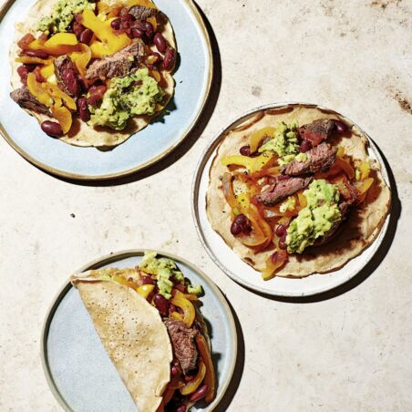 Fajitas mit Rinderfilet und Guacamole Fajitas mit Rinderfilet und Guacamole