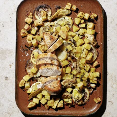 Zitronenhähnchen mit Artischocken und Kartoffeln Zitronenhähnchen mit Artischocken und Kartoffeln