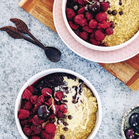 Süßer Hirsebrei mit Mandelmus Süßer Hirsebrei mit Mandelmus