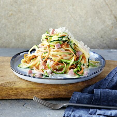 Gemüsenudeln in Frischkäsesauce Gemüsenudeln in Frischkäsesauce
