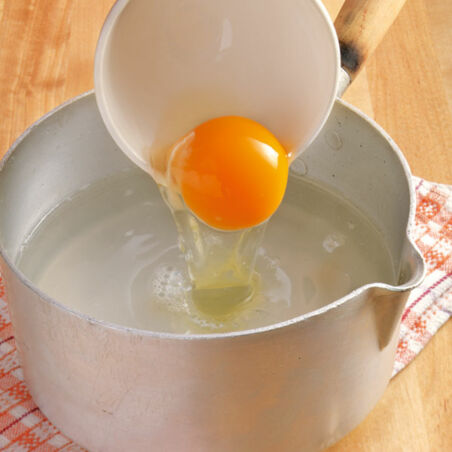 Verlorene Eier in Weingelee Verlorene Eier in Weingelee