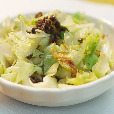 Spitzkohl mit Sardellen Spitzkohl mit Sardellen