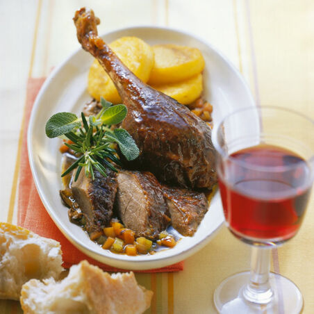 Geschmorte Rotwein-Gans Geschmorte Rotwein-Gans