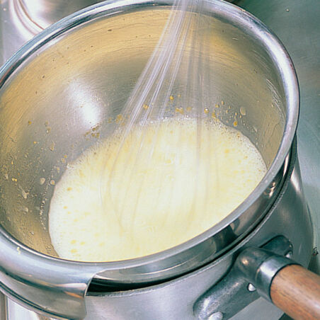 Karamellisierte Früchte mit Orangenschaumcreme Karamellisierte Früchte mit Orangenschaumcreme