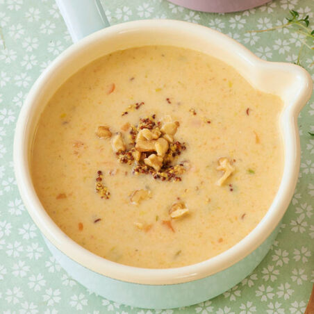 Linsensuppe mit Walnuss-Topping Linsensuppe mit Walnuss-Topping