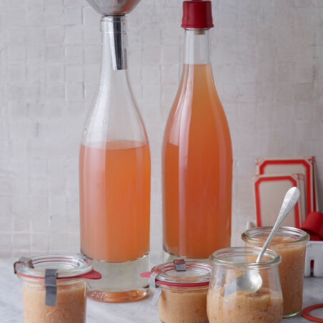 Quittensaft und Quittenpüree Quittensaft und Quittenpüree