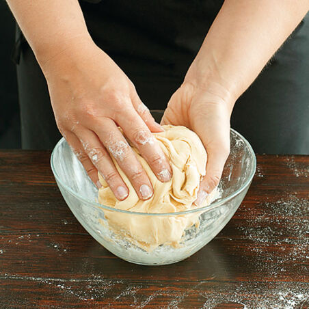 Polnische Piroggen mit Spinat-»Bratwurst«-Füllung Polnische Piroggen mit Spinat-»Bratwurst«-Füllung
