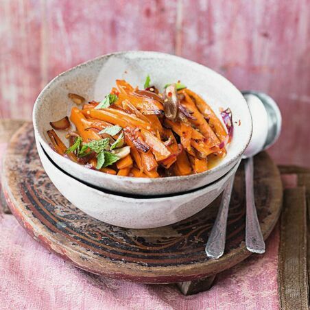 Scharfe Möhren mit Datteln Scharfe Möhren mit Datteln