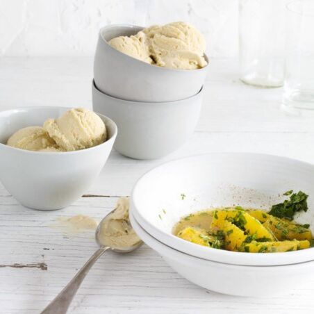 Orangenblüteneis mit Orangen-Minze-Salat Orangenblüteneis mit Orangen-Minze-Salat