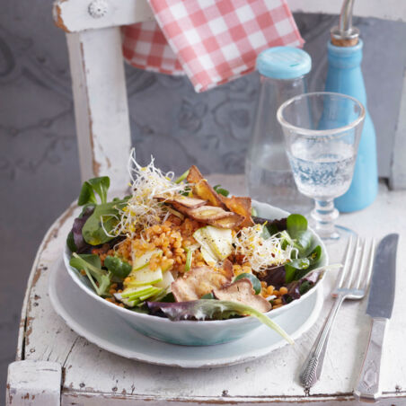 Linsensalat mit Räuchertofu-Chips Linsensalat mit Räuchertofu-Chips