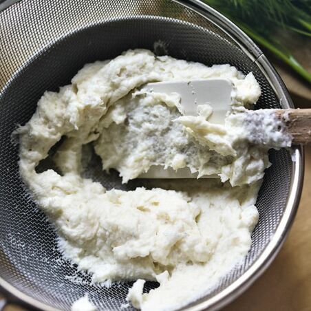 Zarte Hechtklößchen in Dillsauce Zarte Hechtklößchen in Dillsauce