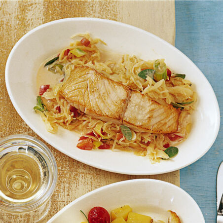 Lachs auf Paprikakraut Lachs auf Paprikakraut
