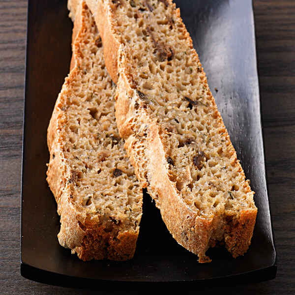 Steinpilzbrot mit Thymian Rezept | Küchengötter